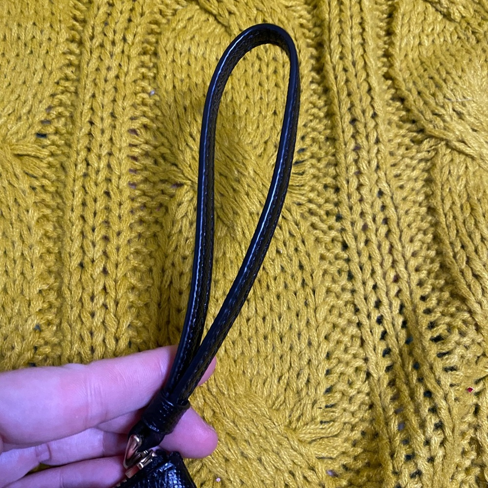 NWOT Coach Black Corner Zip Wristlet - Picture 4 of 9